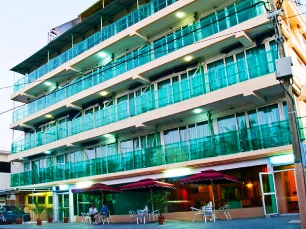 Hypertek Hotel Grand Baie Exteriör bild